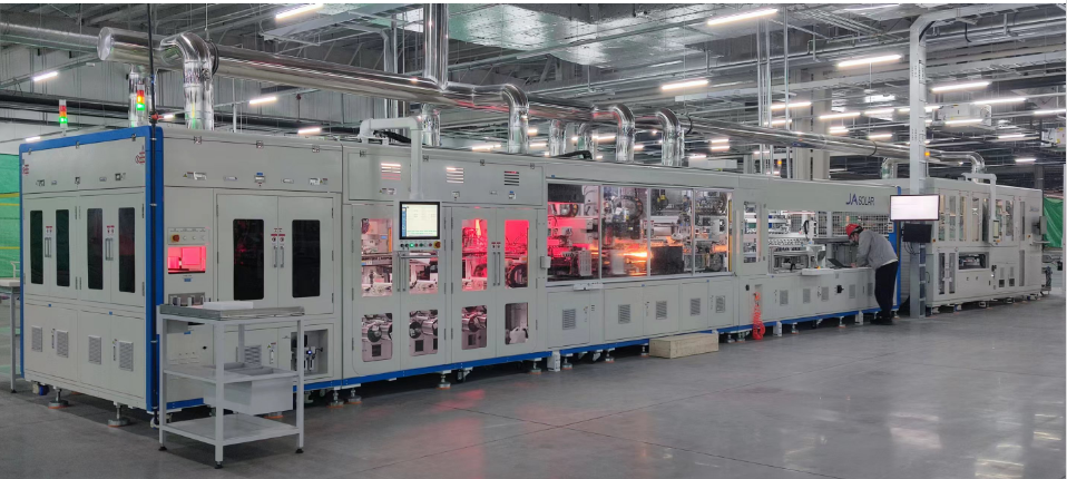 巴彥淖爾經濟技術開發區晶澳淖爾基地年產5GW高效組件首件下線，技術創新驅動新能源高質量發展